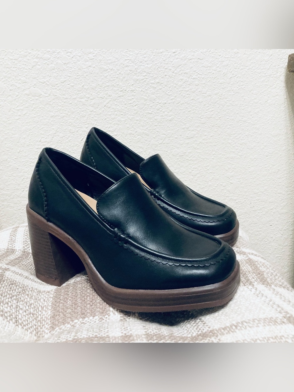 Torrid Shoes Womens  7.5 Wide Width Mock Toe Platform Loafers Mary Jane Black